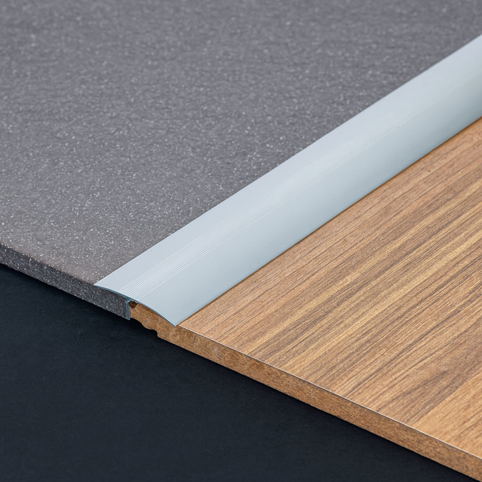 Slika ALU prelazna lajsna istog nivoa 38x10 mm T profil srebrna 2,7 m